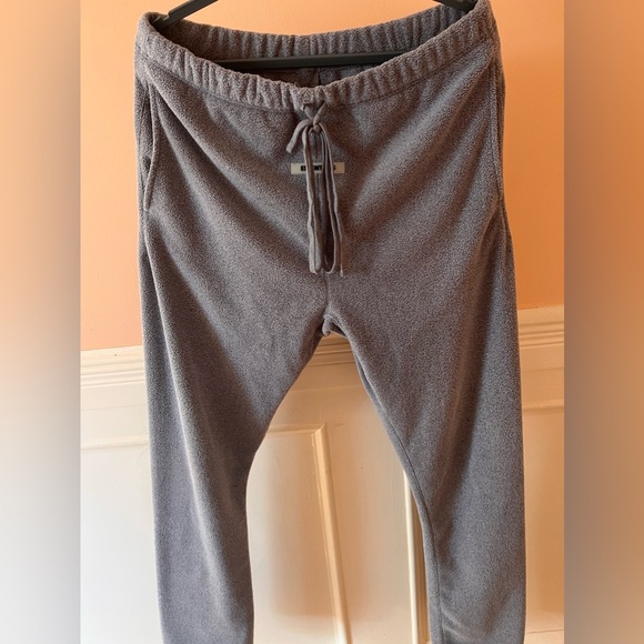 Fear of God FOG Essentials Polar Fleece Sweatpants Grey Flannel Large Ssense - Picture 3 of 7